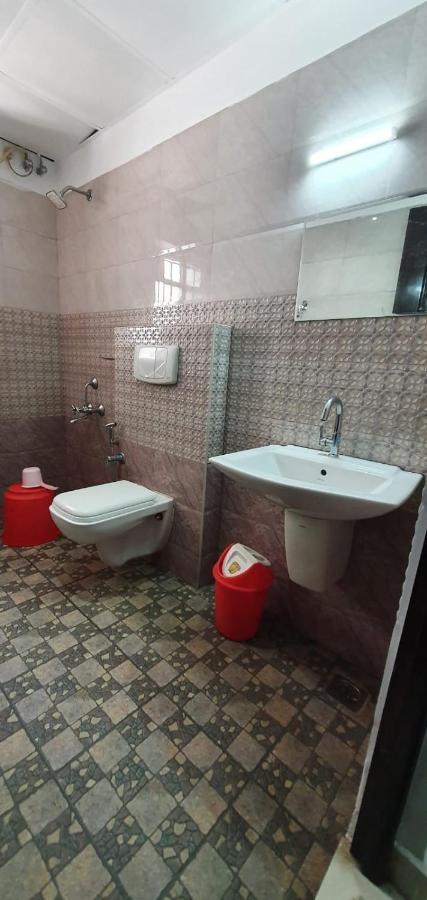 Indraprastha Tourist Home Chottanikara Zewnętrze zdjęcie